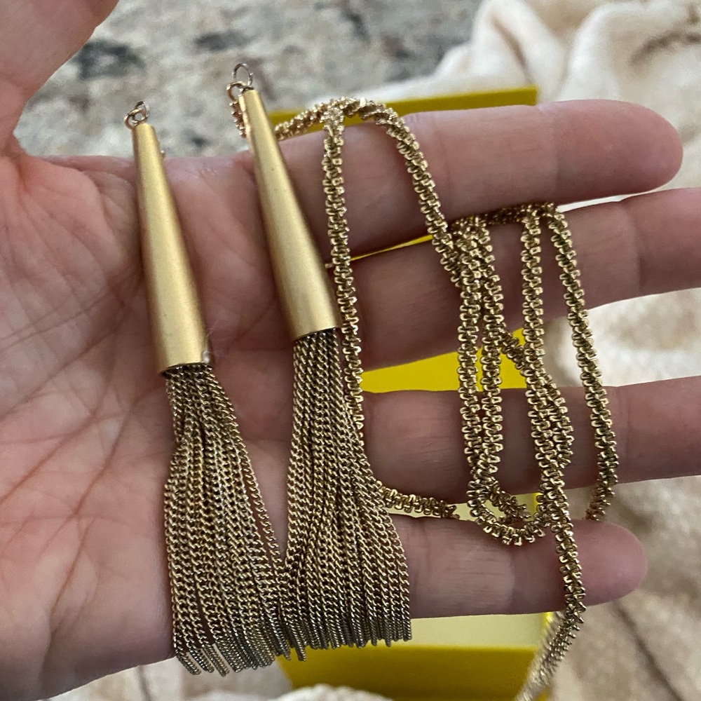 Kendra Scott Tie Necklace. #drool